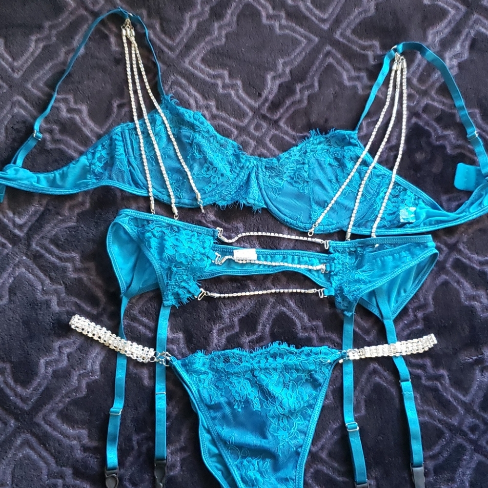 3 Pcs Blue Crystal Bra Panties Garter Lingerie Set